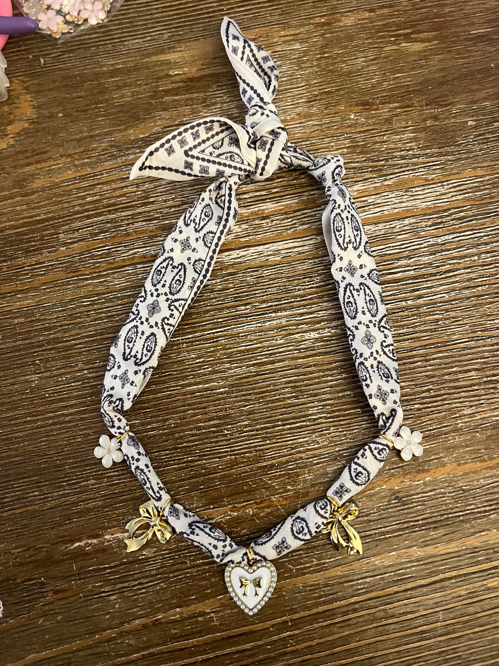 Ivory Cottage Heart & Bow Bandana Necklace