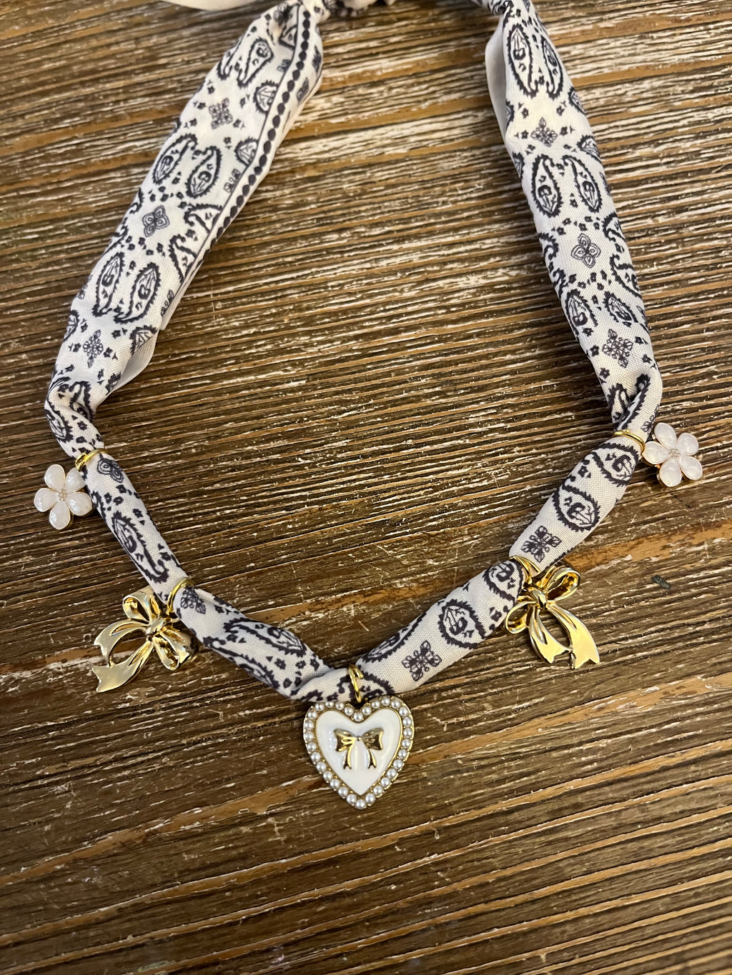 Ivory Cottage Heart & Bow Bandana Necklace