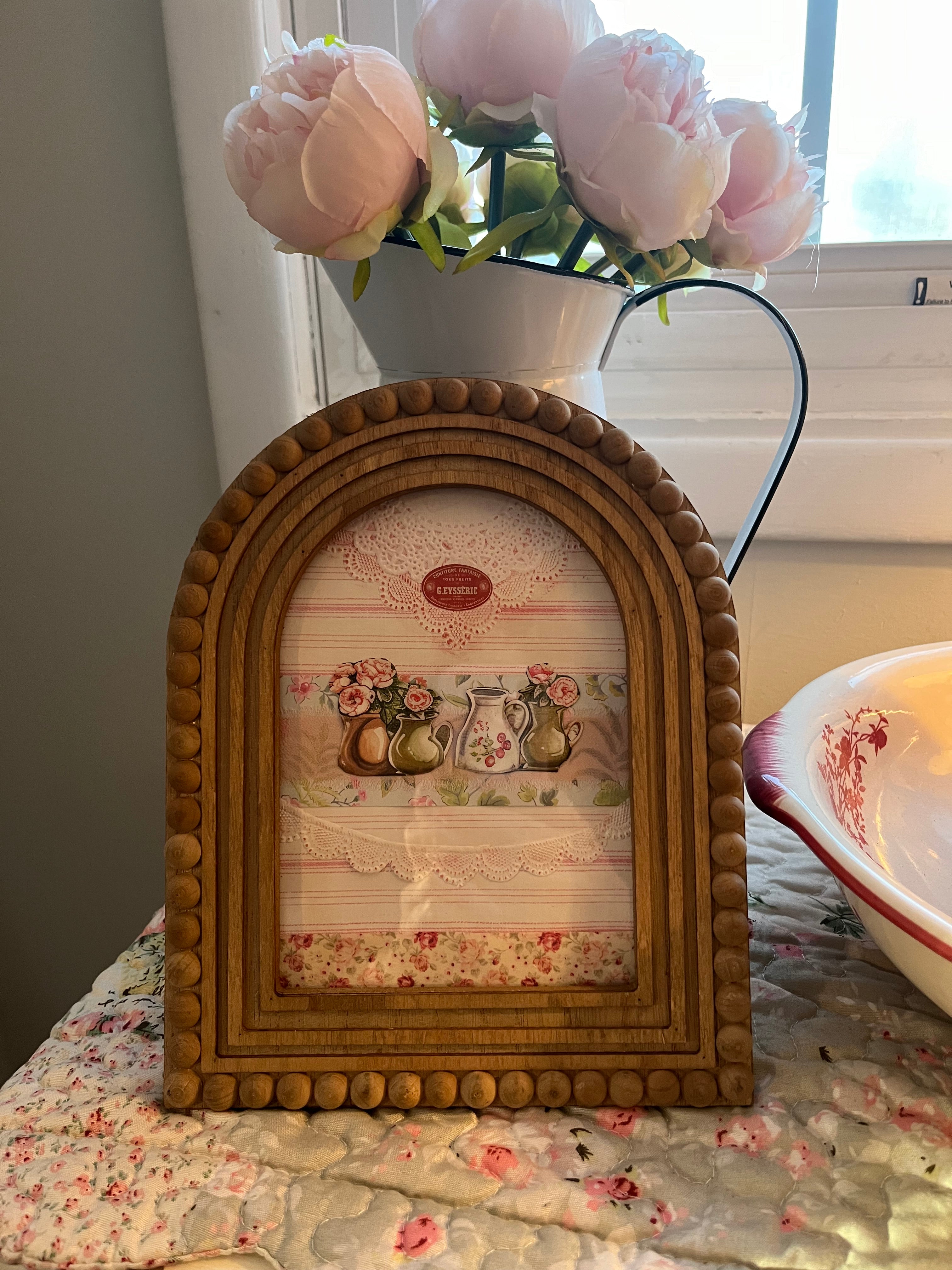 Cottage Tea Time Arched Frame